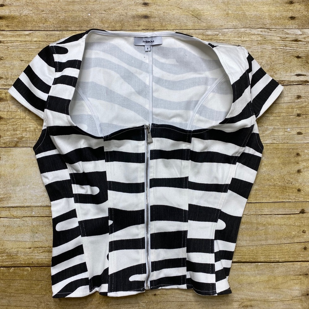 Miaou Black and White Patterned Top - Picture 4 of 7